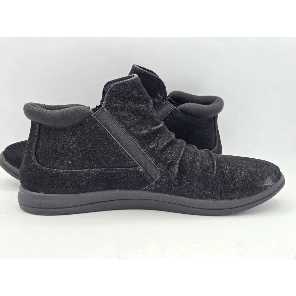 Clarks this listing
